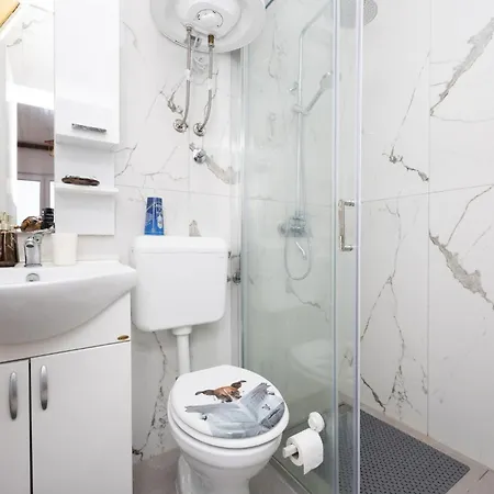 2 Bedroom Beautiful In *