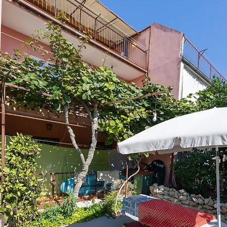 2 Bedroom Beautiful In شقة