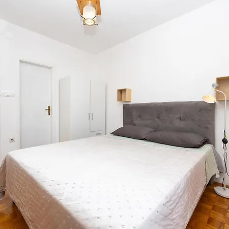 2 Bedroom Beautiful In شقة