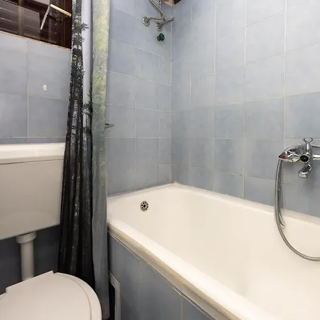 2 Bedroom Beautiful In