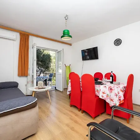 Appartamento 2 Bedroom Beautiful In